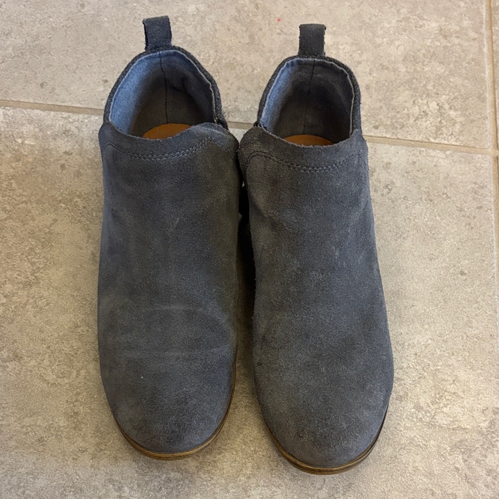 Toms Women's Gray Suede Ankle Booties